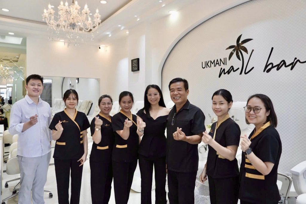 Về Chúng Tôi - LEANN UK