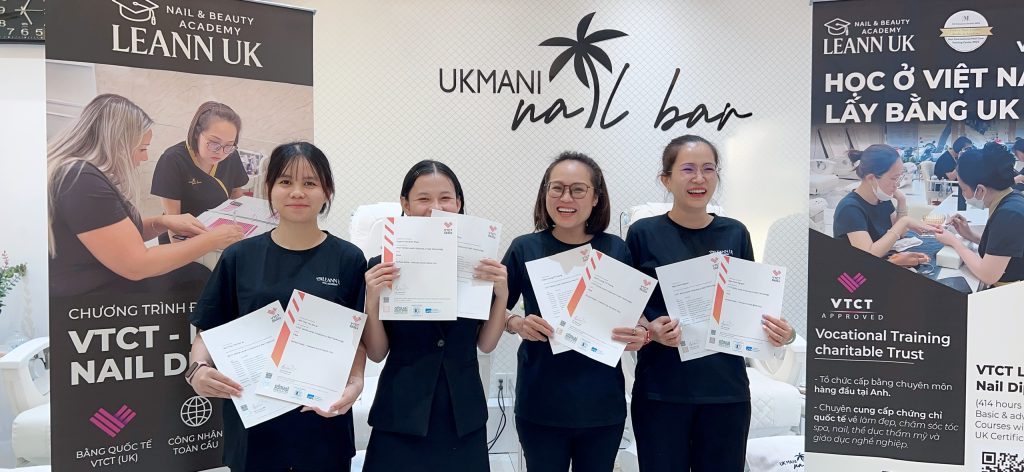 Học viện đào tạo làm đẹp LEANN UK