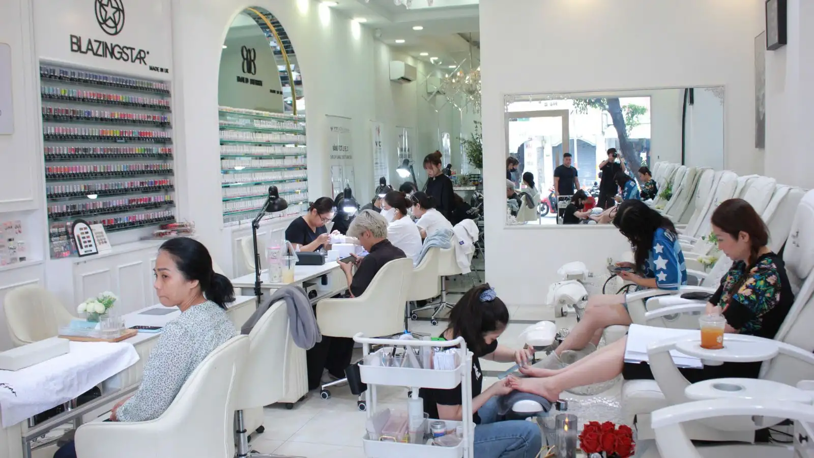 Học nail đi Mỹ