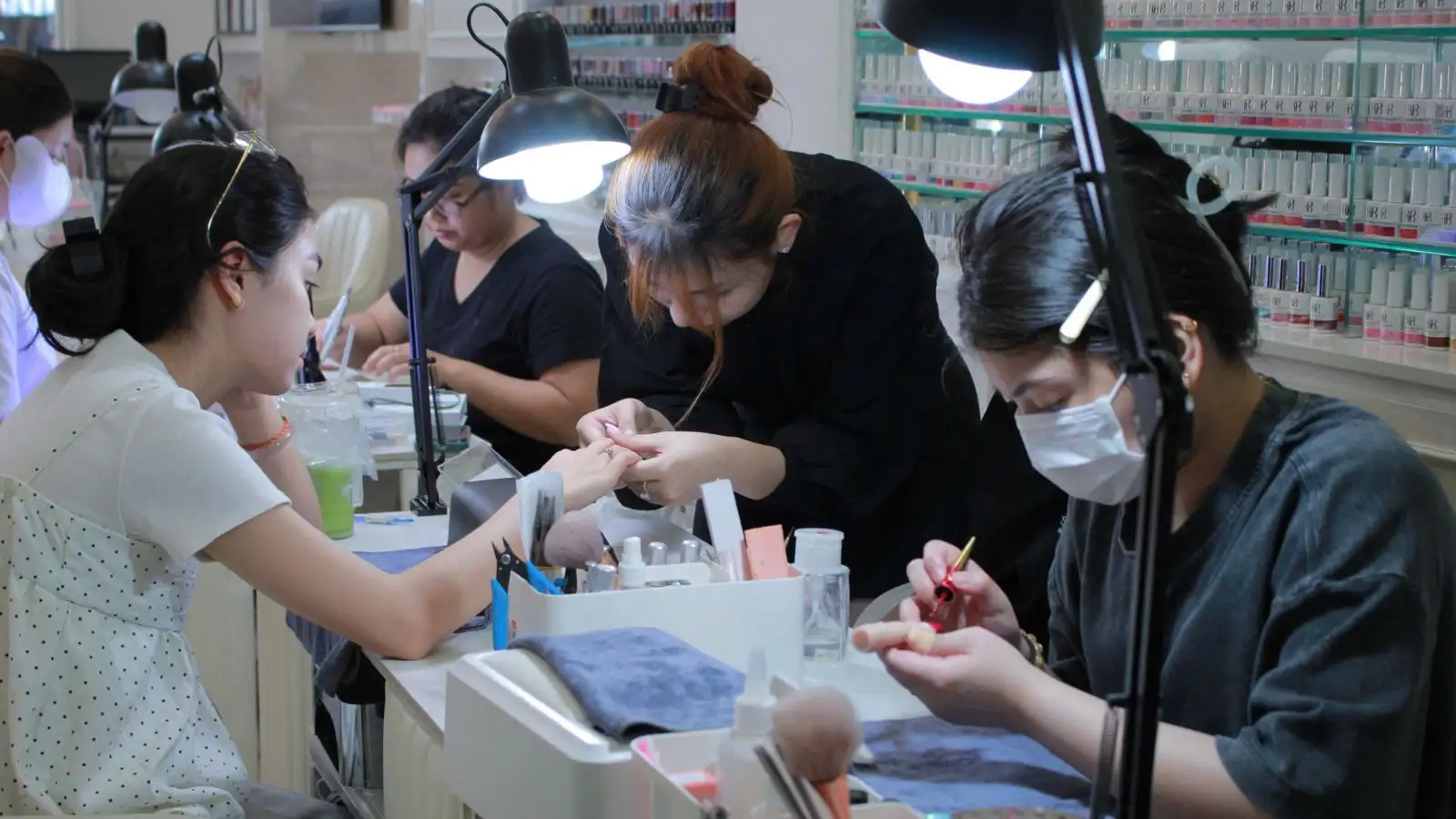 Học nail cấp tốc