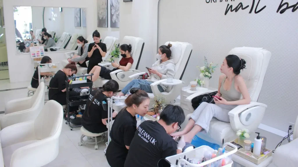 Học nail đi Mỹ