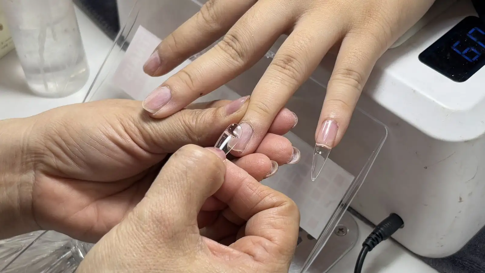 học nail đi nước ngoài