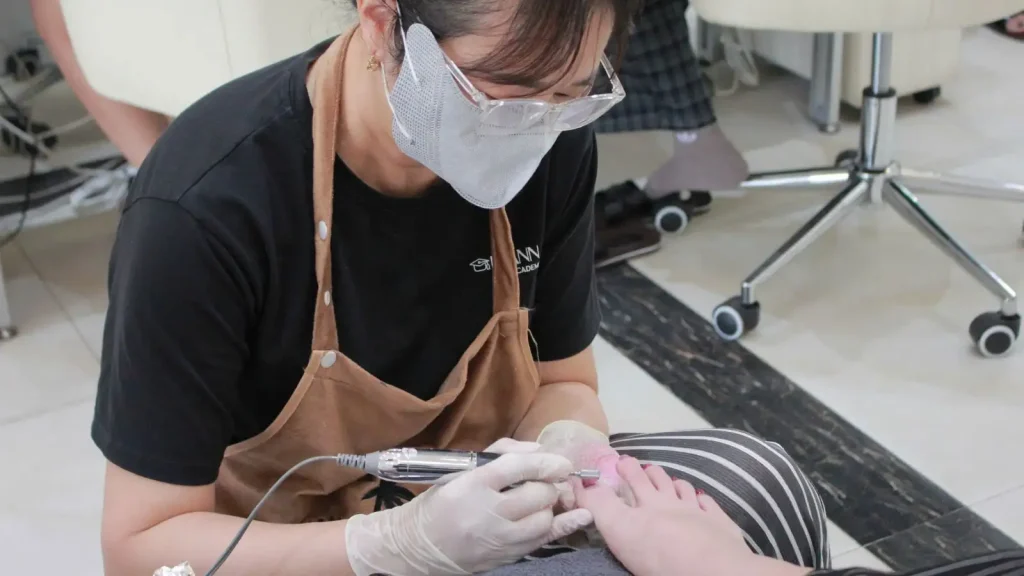 hoc nail di my 25