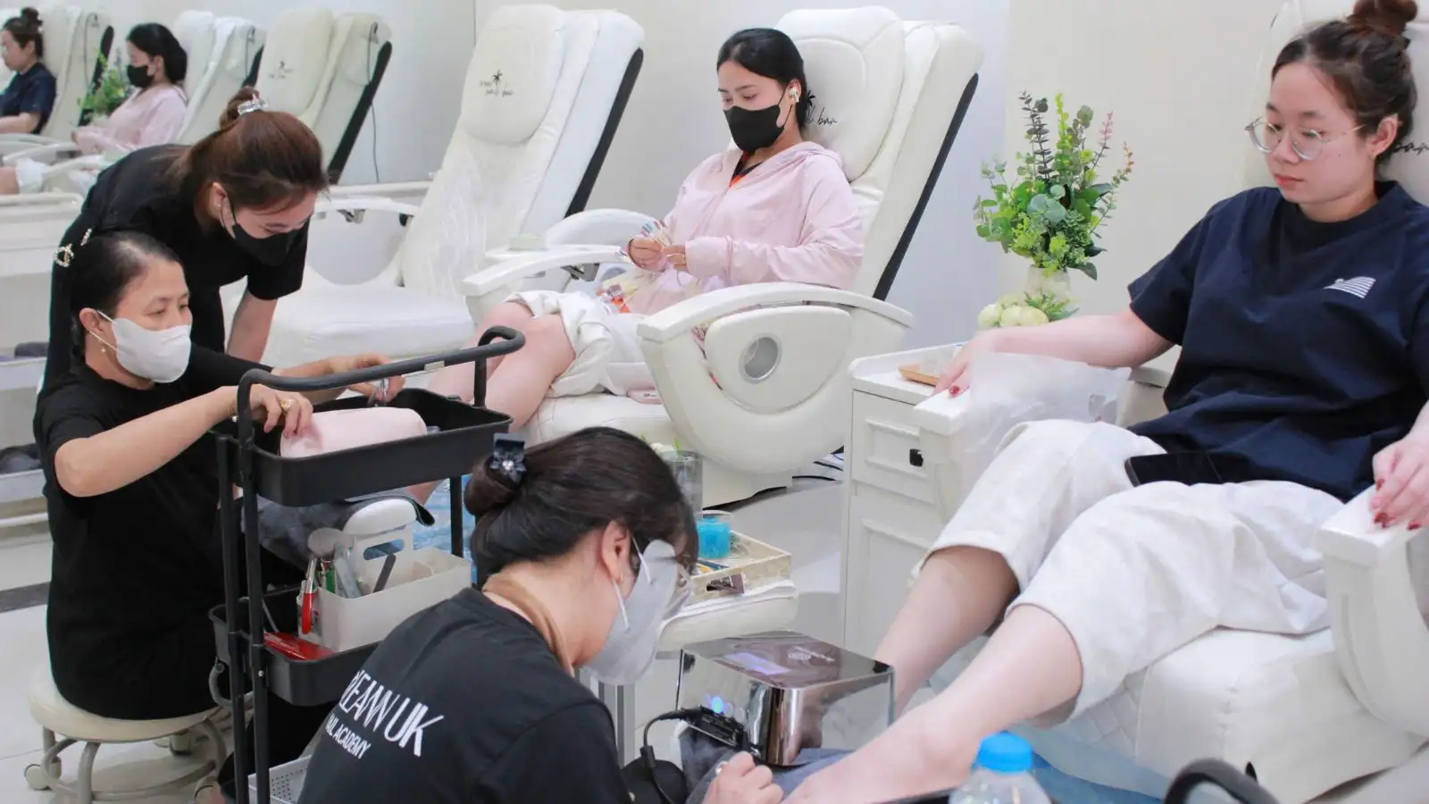 học nail đi mỹ