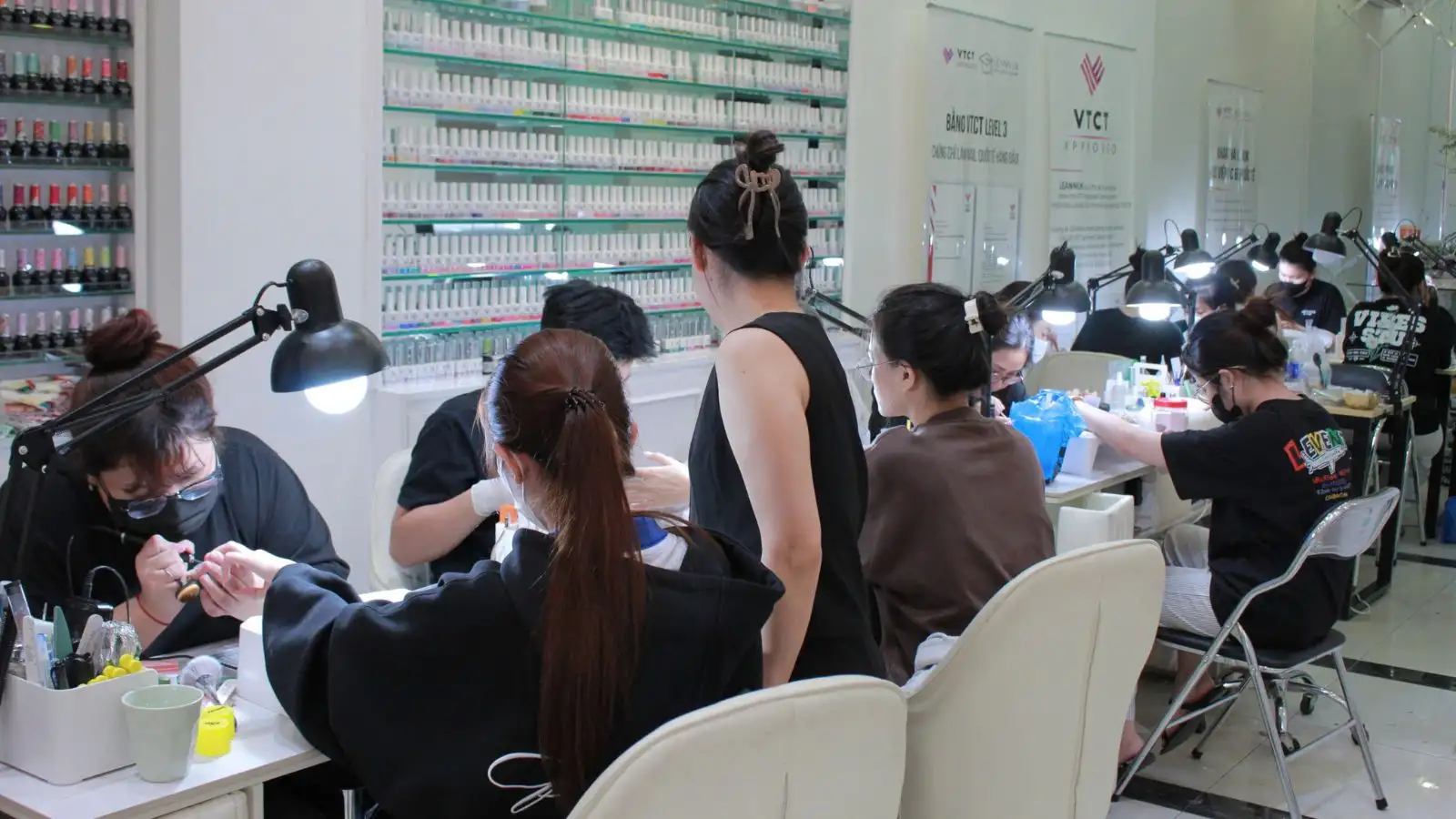 học nail đi Mỹ