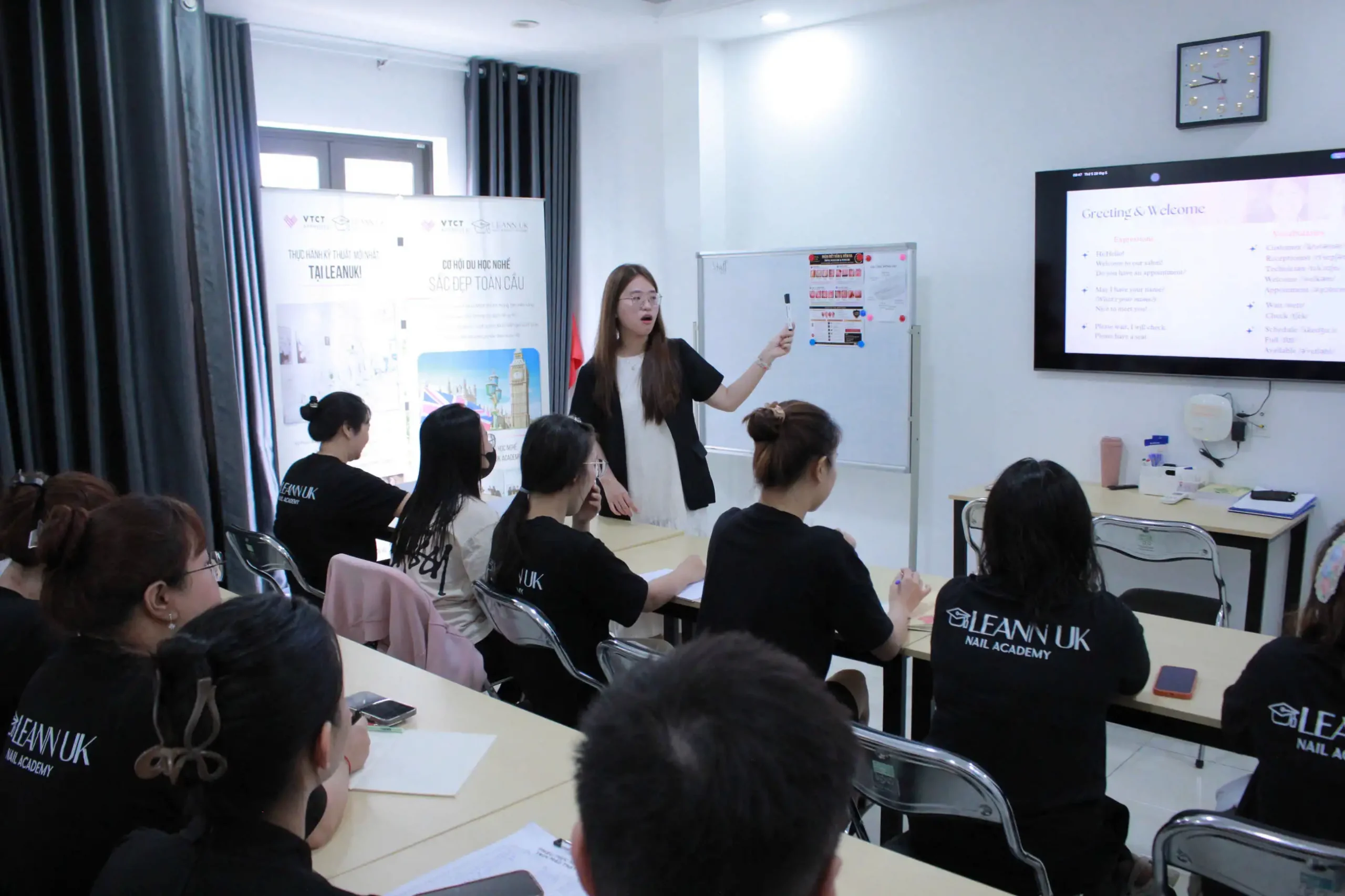 học nail đi nước ngoài