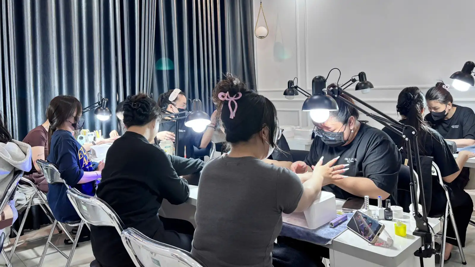 học nail quốc tế