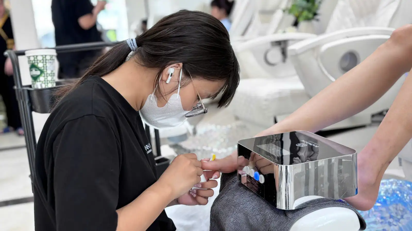 Học nail quốc tế
