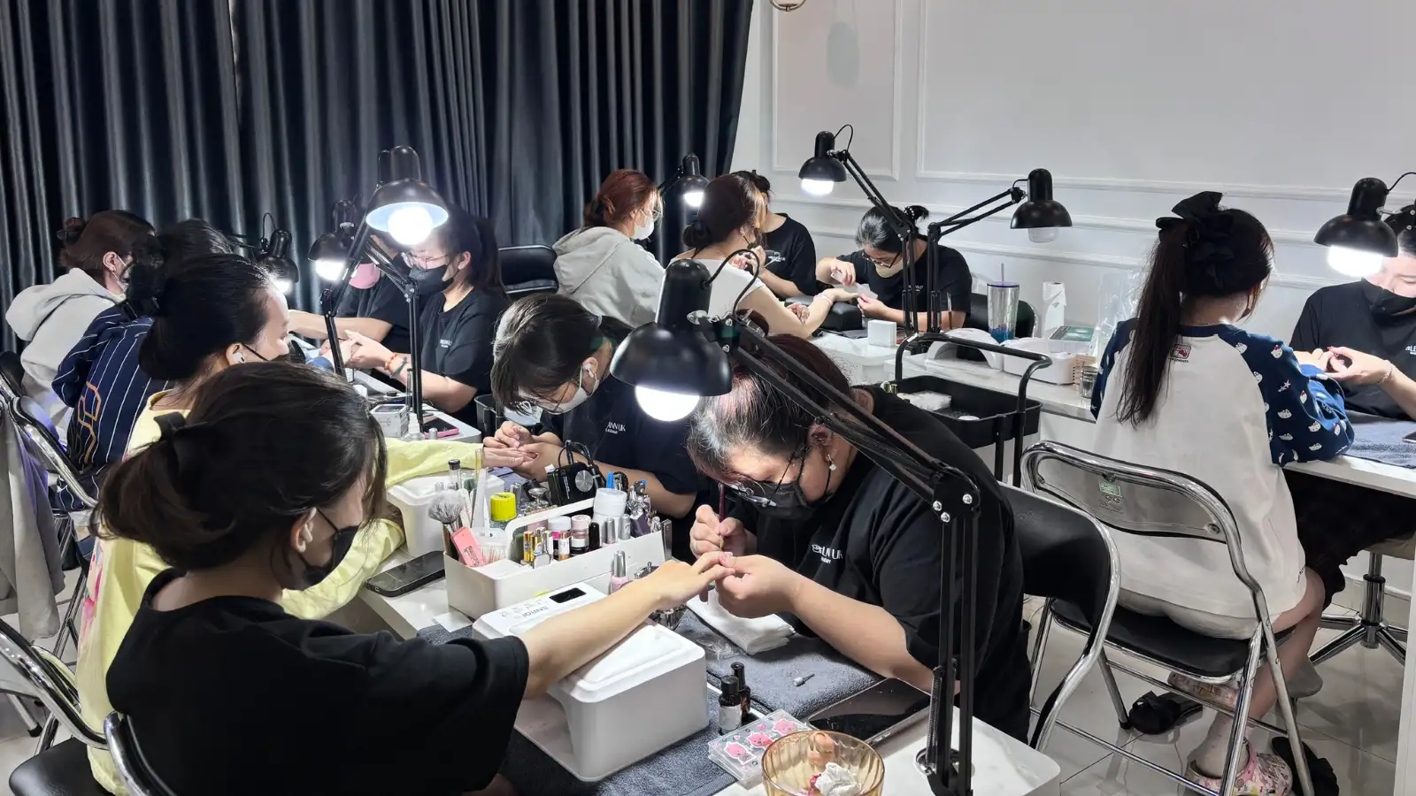 HỌC NAIL VTCT