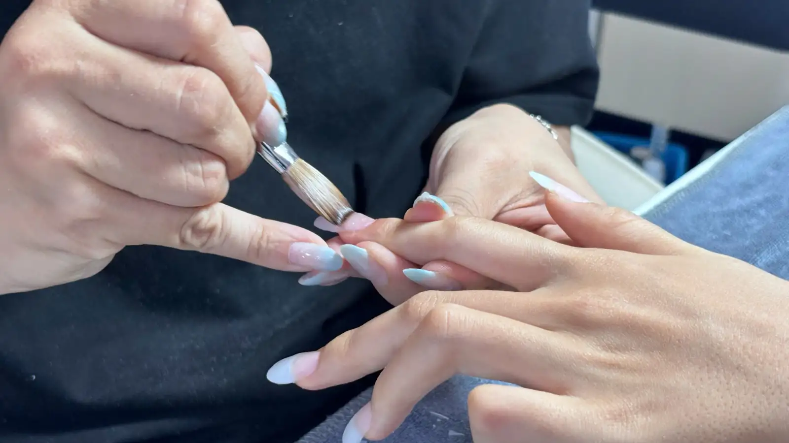 Học nail quốc tế