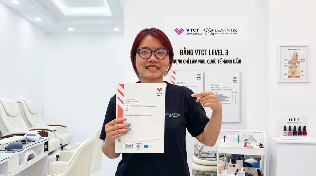 Học viên học chương trình VTCT tại Leann Uk